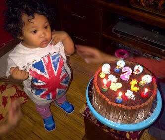 Menawarkan berbagai produk handmade seperti : maika ,heejou,rafles,tashanee, mordiva, efra ,hpo momu dll