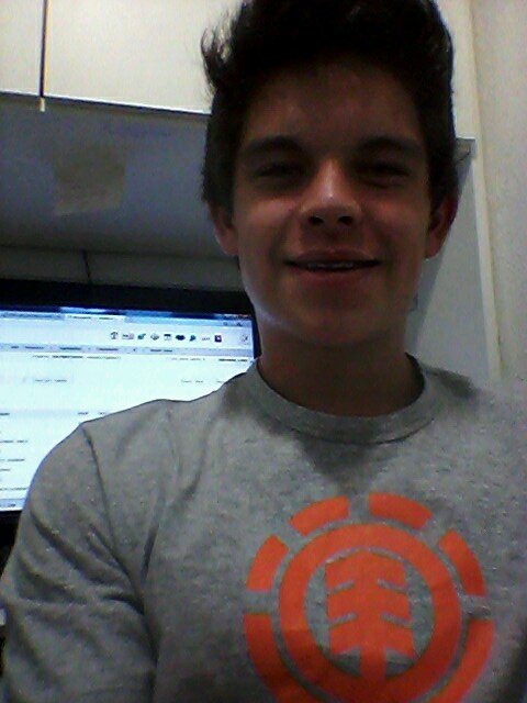 Eu sou um cara branco, que admira a negritude.