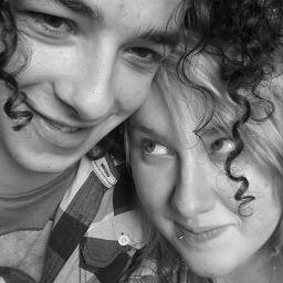 22, 5ft2, blue eyes, me... --- I love my little baby girl; Lily and my amazing Dan... ♥