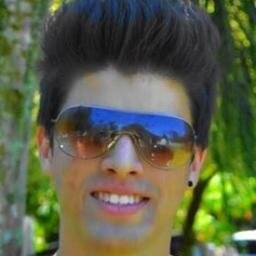 Sujeito homem não precisa criar fama
Sujeito homem não joga seu nome na lama
Conquista todos com a simplicidade a alma do negócio é simplesmente a humildade .