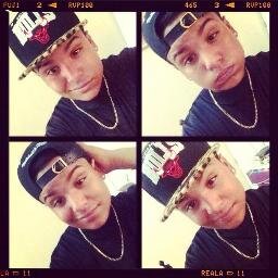 AlbenizROdrigue's profile picture. Si respondo rápido, créeme que me importas ~De Mi ; Lindo ,'Mami Tu Cel Coje Memoria'
@Light9998 Mi AmOr #SuperEspecial Pa Mi