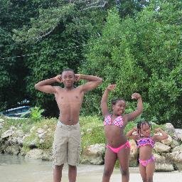 in ja was toats awesome my cousin jada brother roj'e and me rihanna