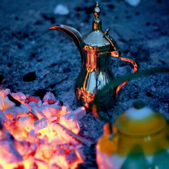 عِندَمَا تُقابل أحَدهُم و يَحكي لَك عَن خَيبَتِه بالنَّاس فَهُو يَبعَث لَك رسَالَة مَعنَاهَا أرجُوك لا تَكُن مِنهُم ¸ ..!