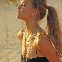 That moment when you look at somebody and think Bitch Please ever happen to you? Me too! #follow #illfollowback