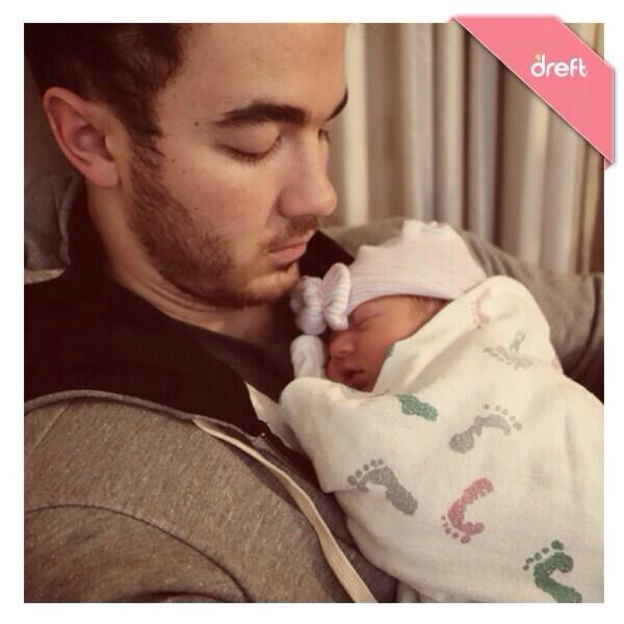 AlenaRoseNews's profile picture. Bringing you the latest pics, videos, and news on baby Jonas!