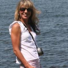 ElizabethFlom CEO of Cardio Cougars                                                           #Fitness #Beauty #WealthofHealth #Stilettos #Writer  #Photographer