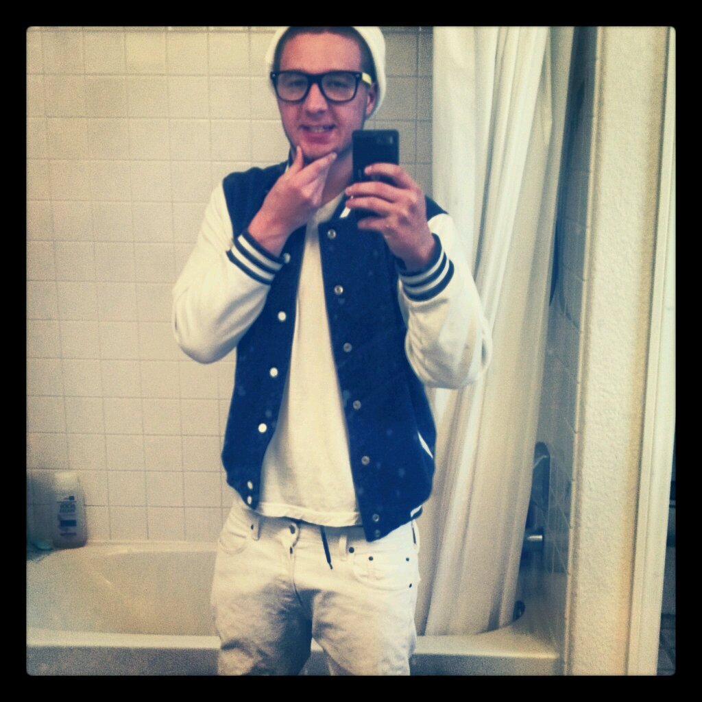 Year_of_Kc's profile picture. Im a rapper out of Chicago but now live in the west coast the LV. My cd is coming out soon Freshman Year be on the lookout . looking for collabs too :)