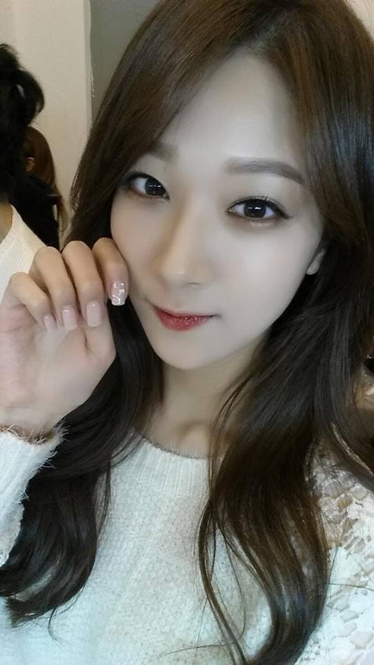 Vampire yang suka muncul tengah malem :) || seobomisuzy bestie♡ || squad?fav!