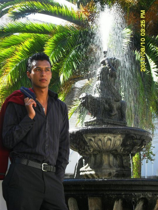 Administrador, politico estudiantil, un gran amante de la vida y la familia