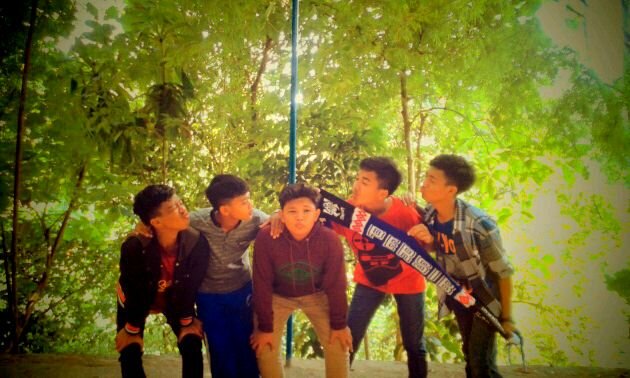kamuuuh bagaikan karang di tengah lautan Yang tidak bisa disentuh oleh sembarang orang({})({}) | Follow @jereenceh_famz we are Stak K'ids:))