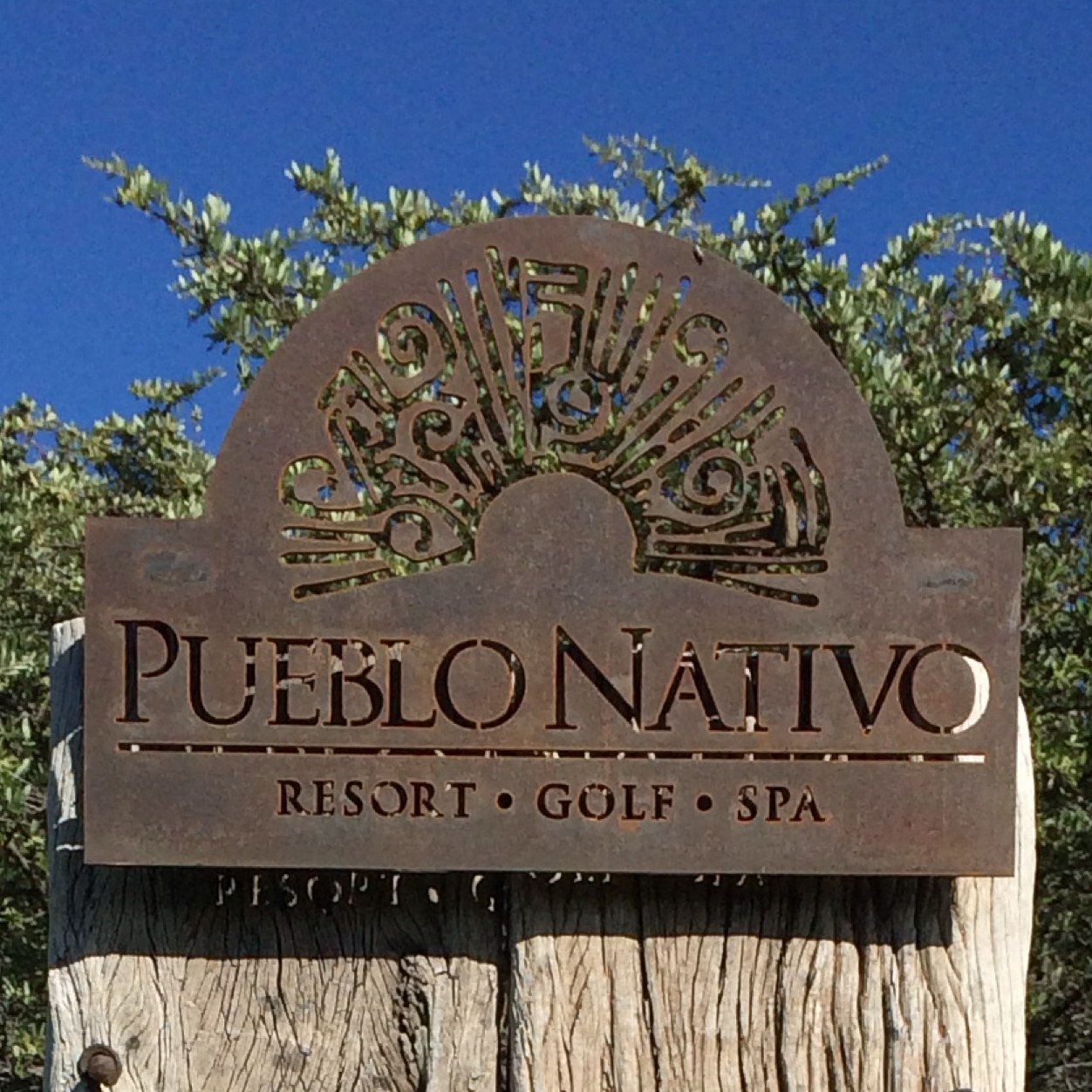 Course de golf en el corazón de la naturaleza cruda de las sierras ! . #desafío