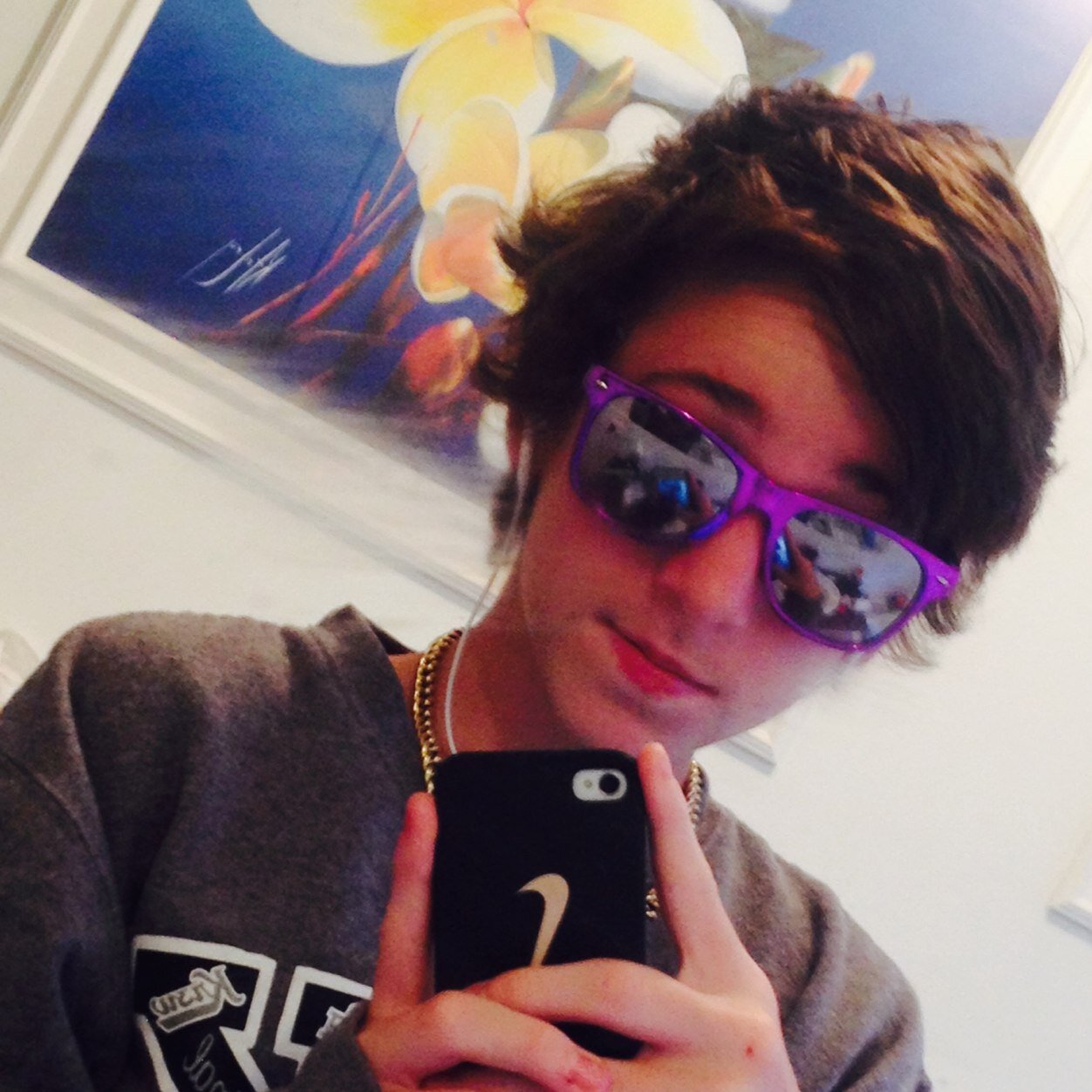Im Mikx_methods a cod player ill be posting links too my clans montages and my solo montarges please follow me :)