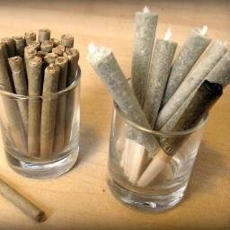 Smoke weed everyday. Rubis crew lo mejor. Hermano siempre.