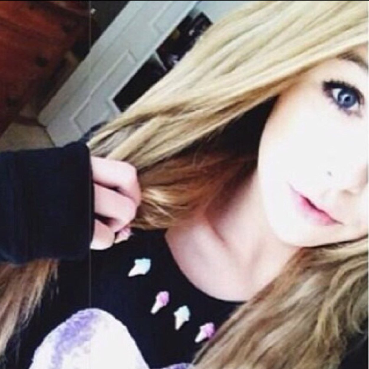 I love you. You love her. She loves him, and he loves somebody else