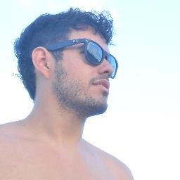 21 anos, quase casado, Estudante de Jornalismo, louco por fotografia, estagiário como assessor de comunicação na Fundação Parque Tecnológico da Paraíba