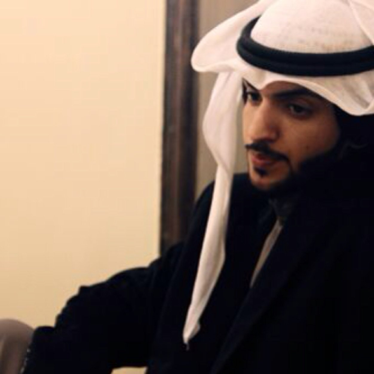 [ شاعر على قد : الحنيّن ]