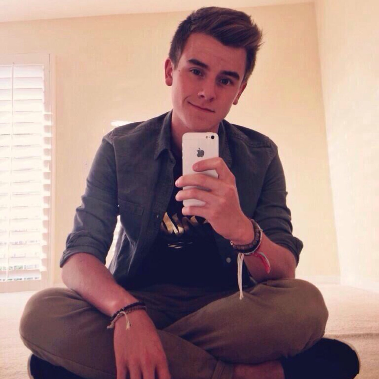 connorssocks3's profile picture. @JCs_PennyBoard AND @samssexyandwet just gave you a free follow please follow her(: