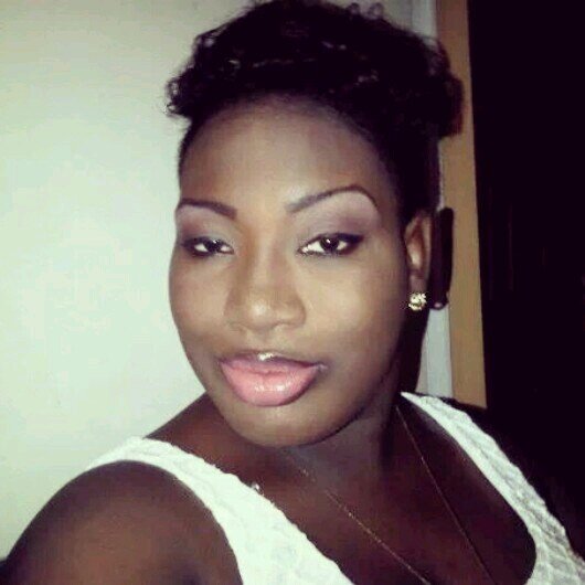beauty is much more than jus the surface; its skin deep... simple, funloving, creative woman..