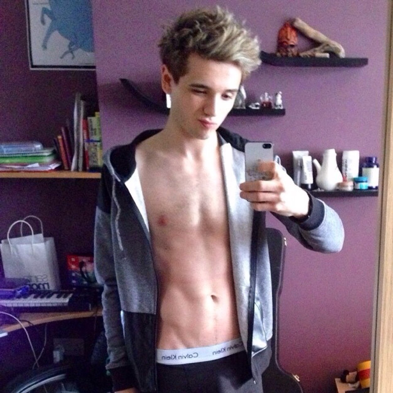 elyar fox||19||single, gay||kitsune