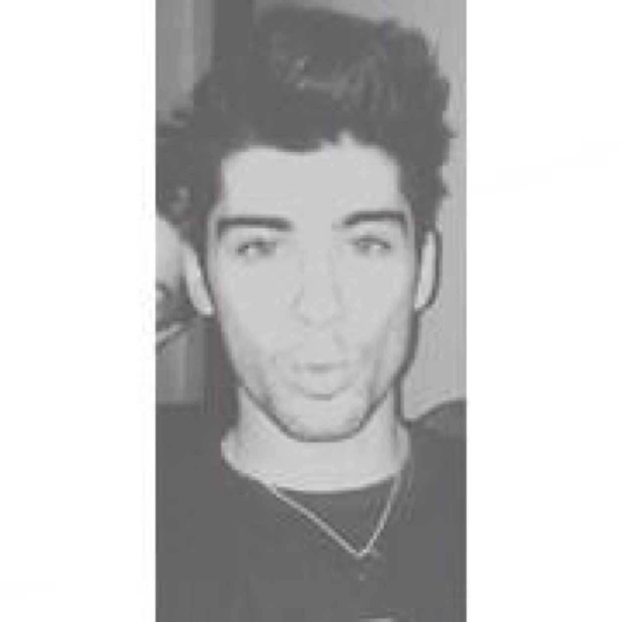 zaynblancket's profile picture. Hello beautiful follow @larrysunlight ily stay gucci bby