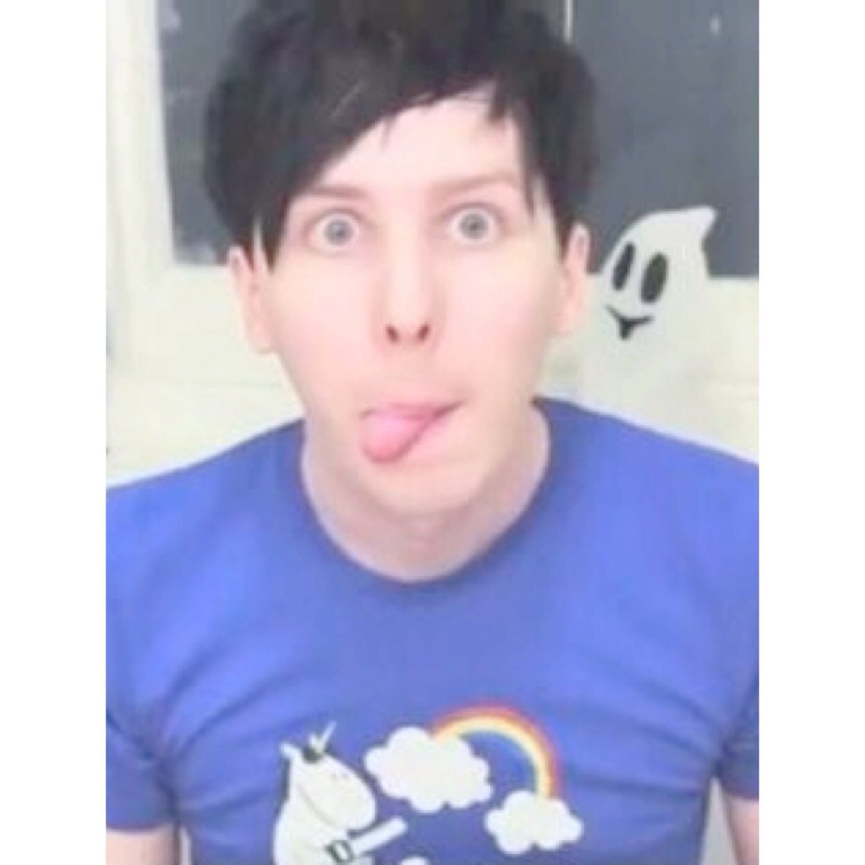 gerardwvy's profile picture. yo heres a free follow from @blunk124 bc ily