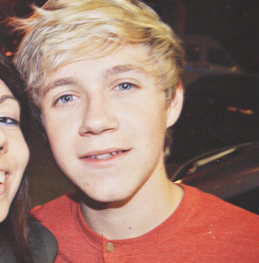 DIOS~El más GRANDE~ Niall, mi ángel de la guarda. Todas las personas tímidas esconden algo maravilloso dentro de sí. Si estoy aquí es por algo.