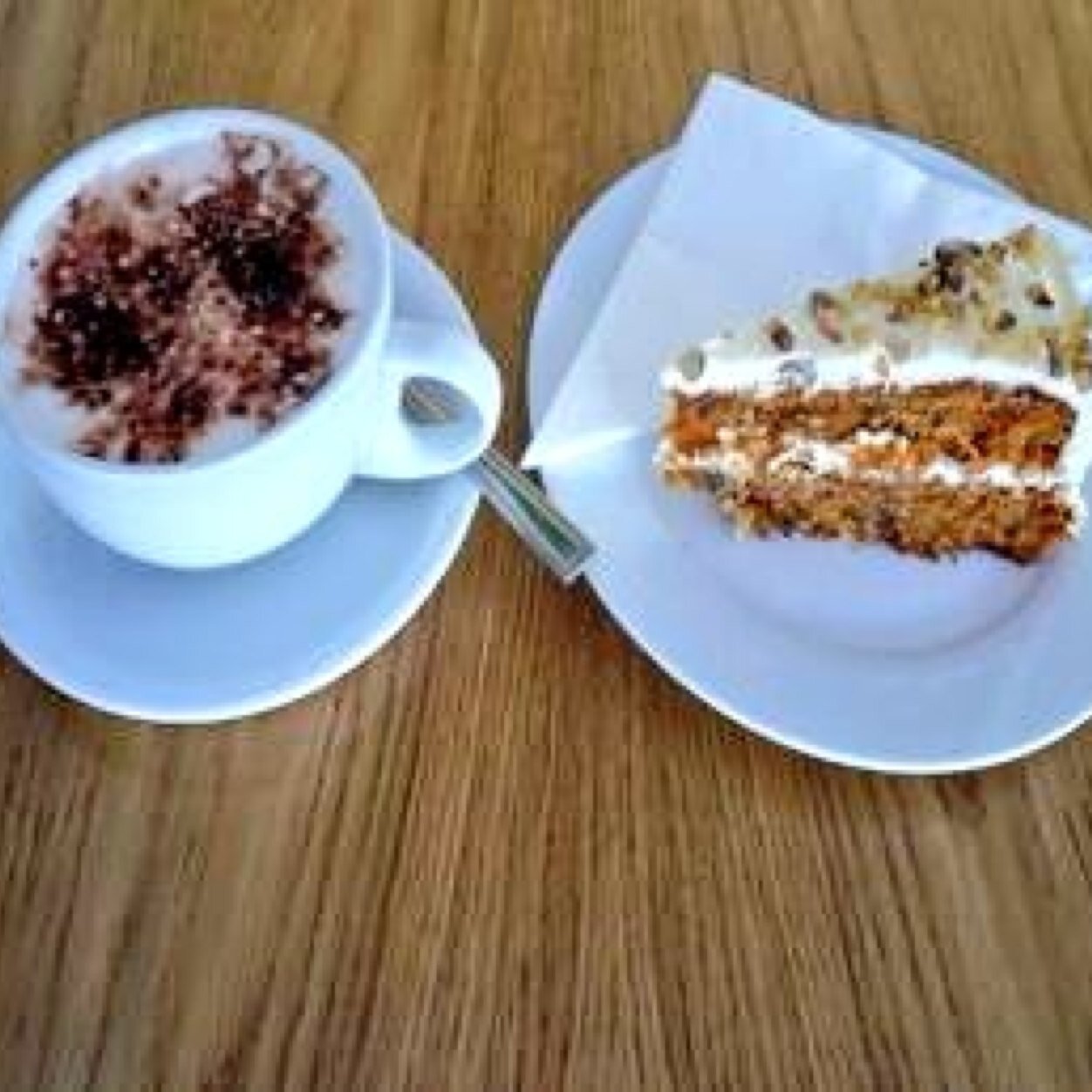 Mewsbrook Park Cafe is a friendly Littlehampton cafe and coffee house situated in the delightful and picturesque Mewsbrook Park.
