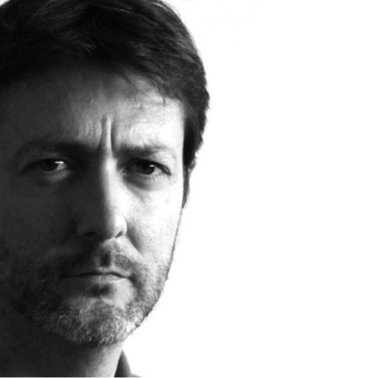 x_serra's profile picture. @SWHosting_com, CEO & Founder. Entusiasta de la tecnología, perfeccionista compulsivo, trabajador incansable.