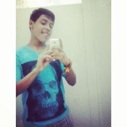 Facebook:http://t.co/fqOr073Dto  instagram:Mikael_Sillvaa  Segue Aí