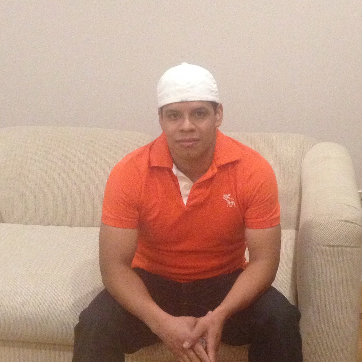 Y si te invito a una copa y me acerco a tu boca... ♫