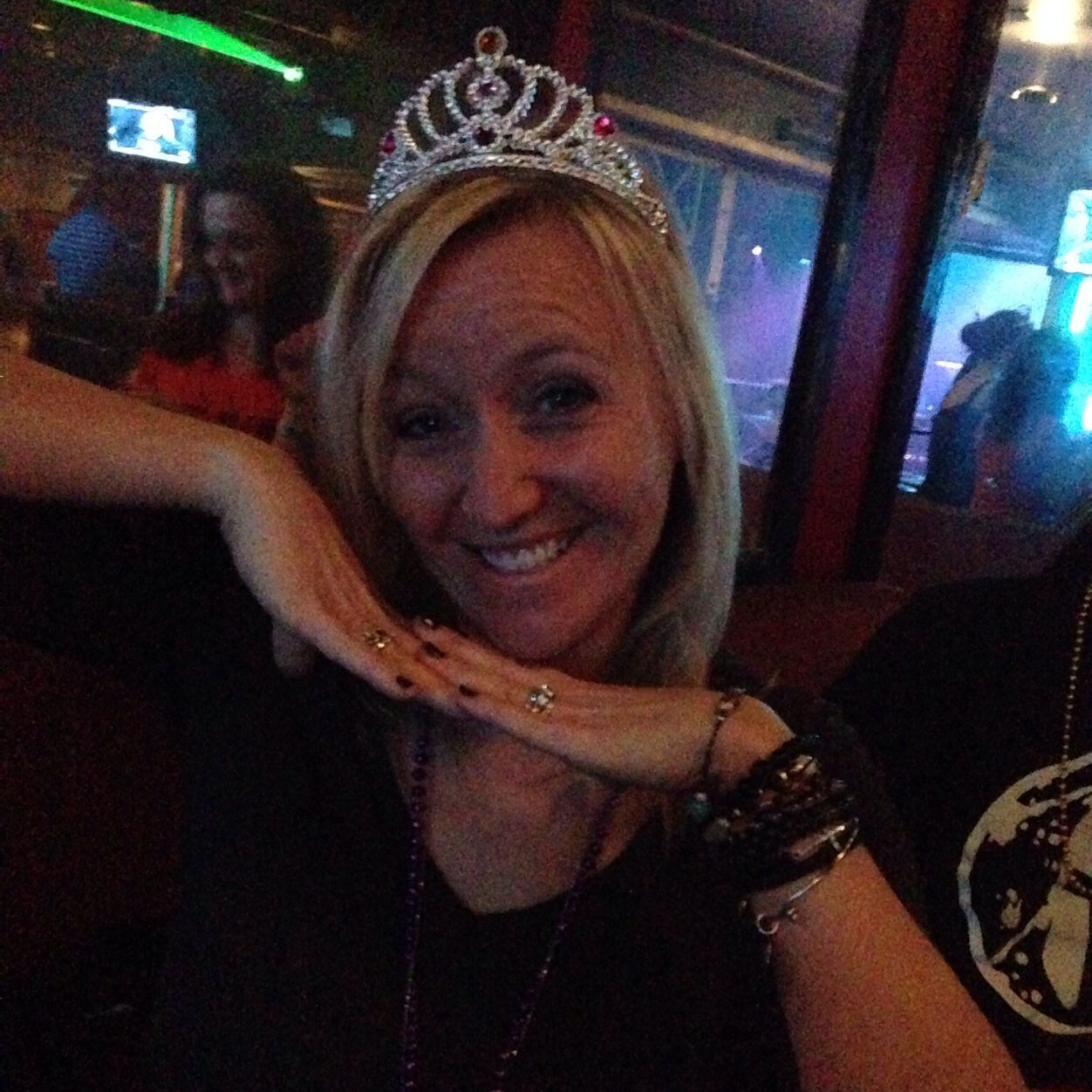 KarlyVernon's profile picture. Wife, mom and lover of books, wine and travel.