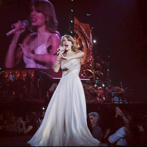 @taylorswift13 I love you more than my life.                      fall in love with strangers.                         forever with you my queen.