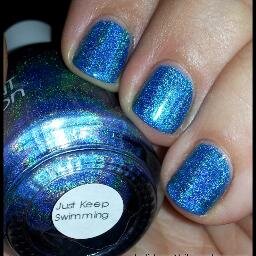 Newbie polish addict who studies computer science and works full time for a software company. Check out my blog and facebook http://t.co/CDHK1L0Yrj!  (*^_^*)