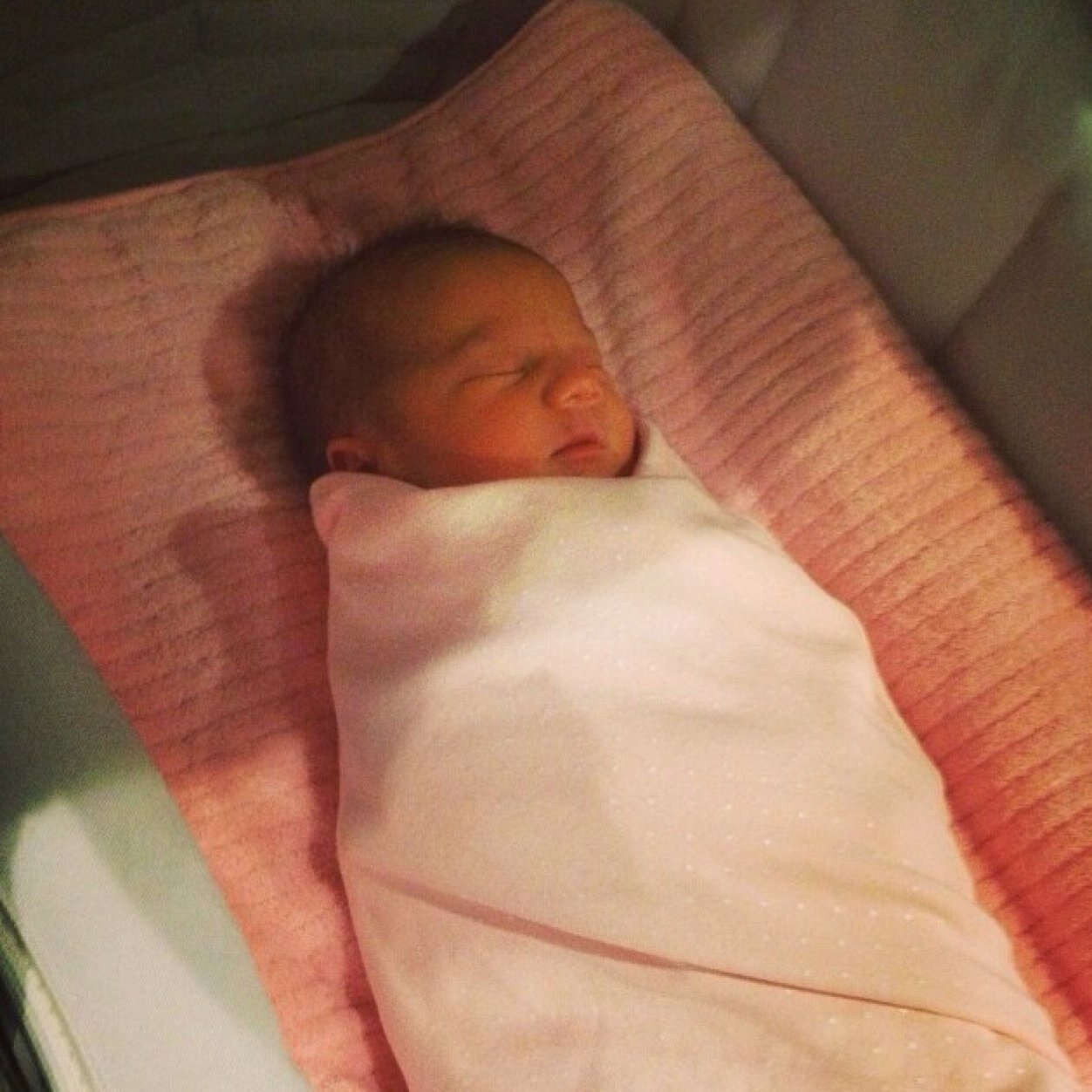 Hi Im Alena Rose Jonas Deleasa ;)