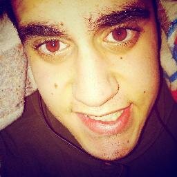Hello, I like talking to people, divertirme with them and I am Portuguese.
