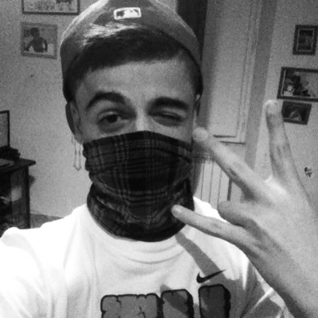 Mitikoleo's profile picture. 