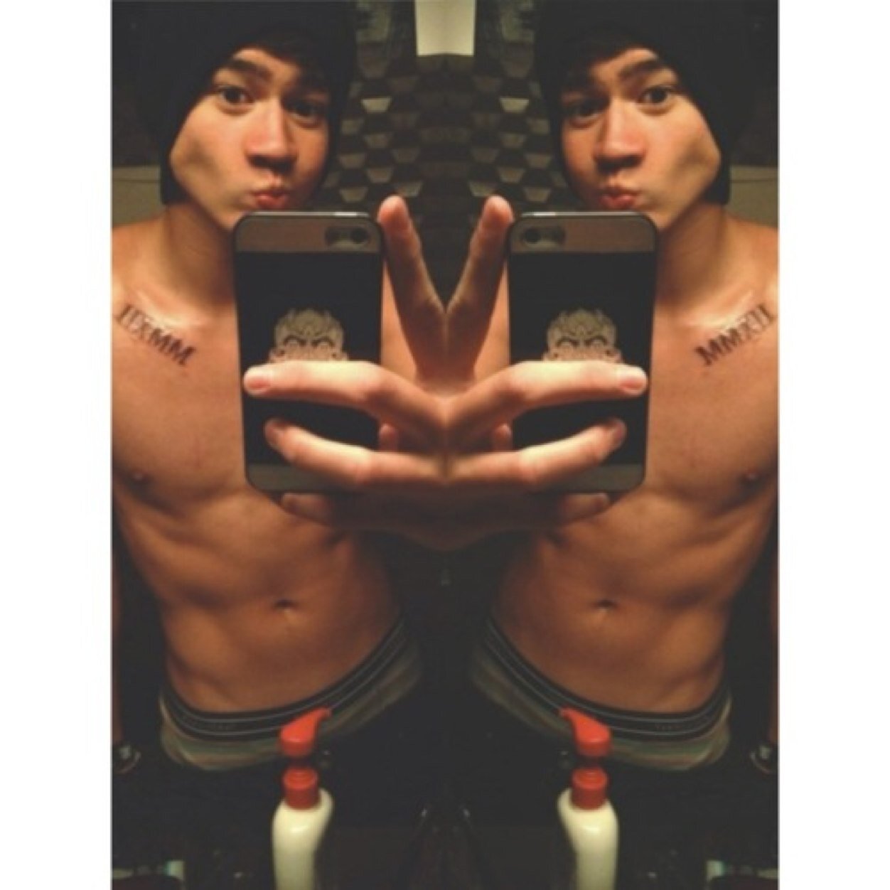 please follow @ashtonosaurus