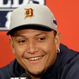 1B de los @tigers, acreedor de la Triple Corona, 2 Más Valioso de la Liga Americana. Cuenta que informa al día, datos. Creada por @TercerBate