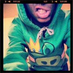 16 | Sophomore | ig: @iamrealkng | vine: ThaKng | fb: young moore