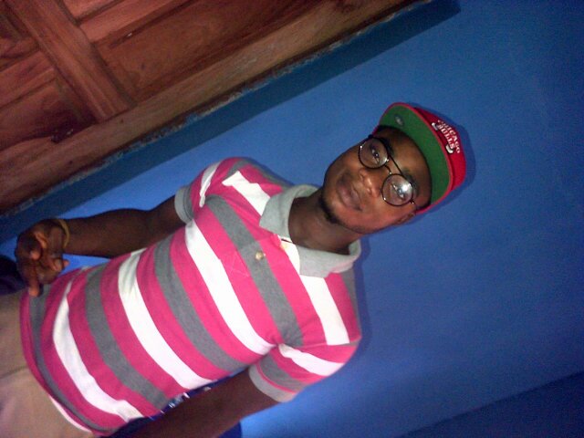 I love 2 flirt, message me 2 hook up.