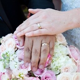I adore all things vintage, pearly, and pink. Following the latest trends in wedding styles and photography. I love capturing weddings.