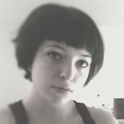 Passionate feminist, tumblr addict, over-stressed fashion student.