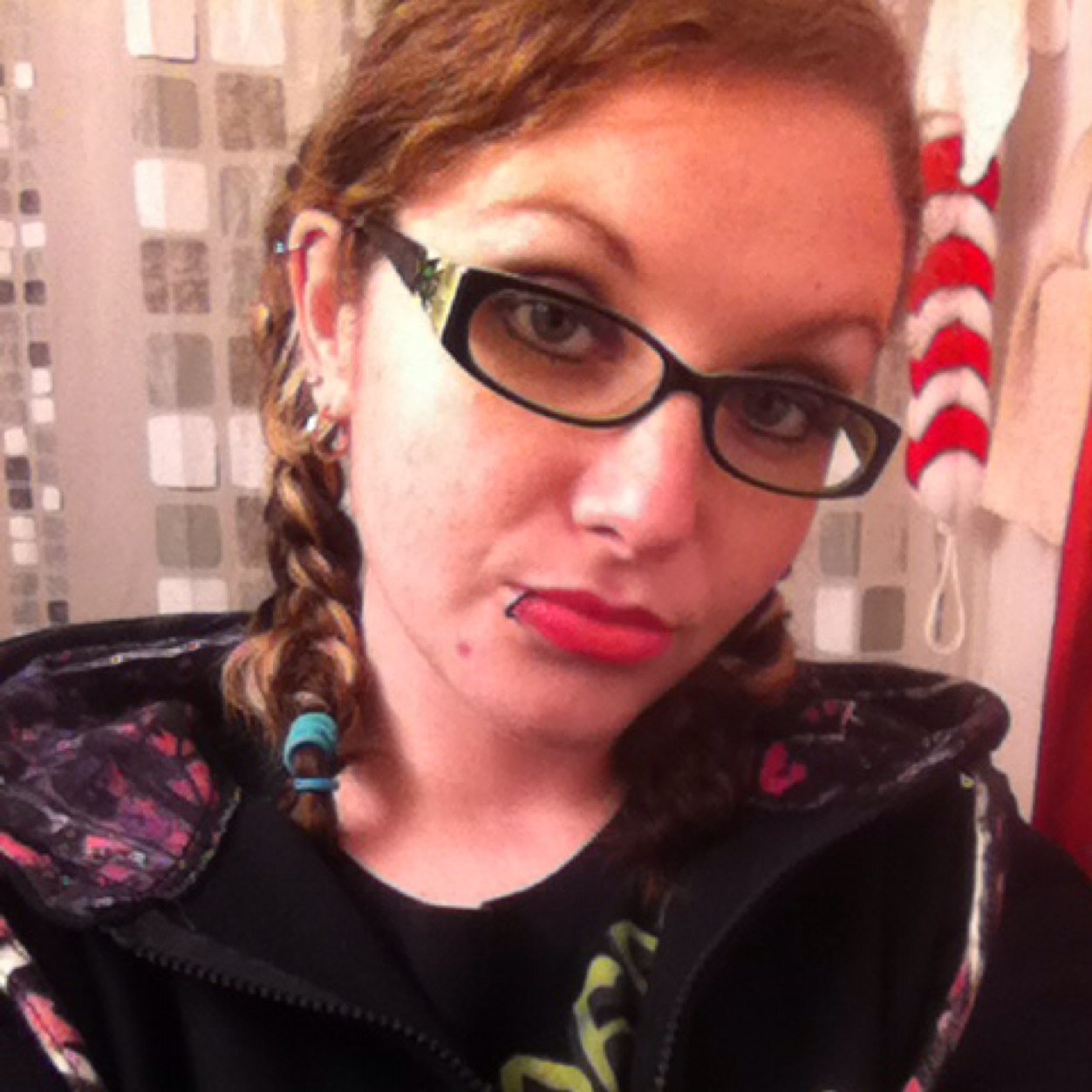 (30)•ScifiParanormalNerd•SiberianHuskyMom•Engaged•