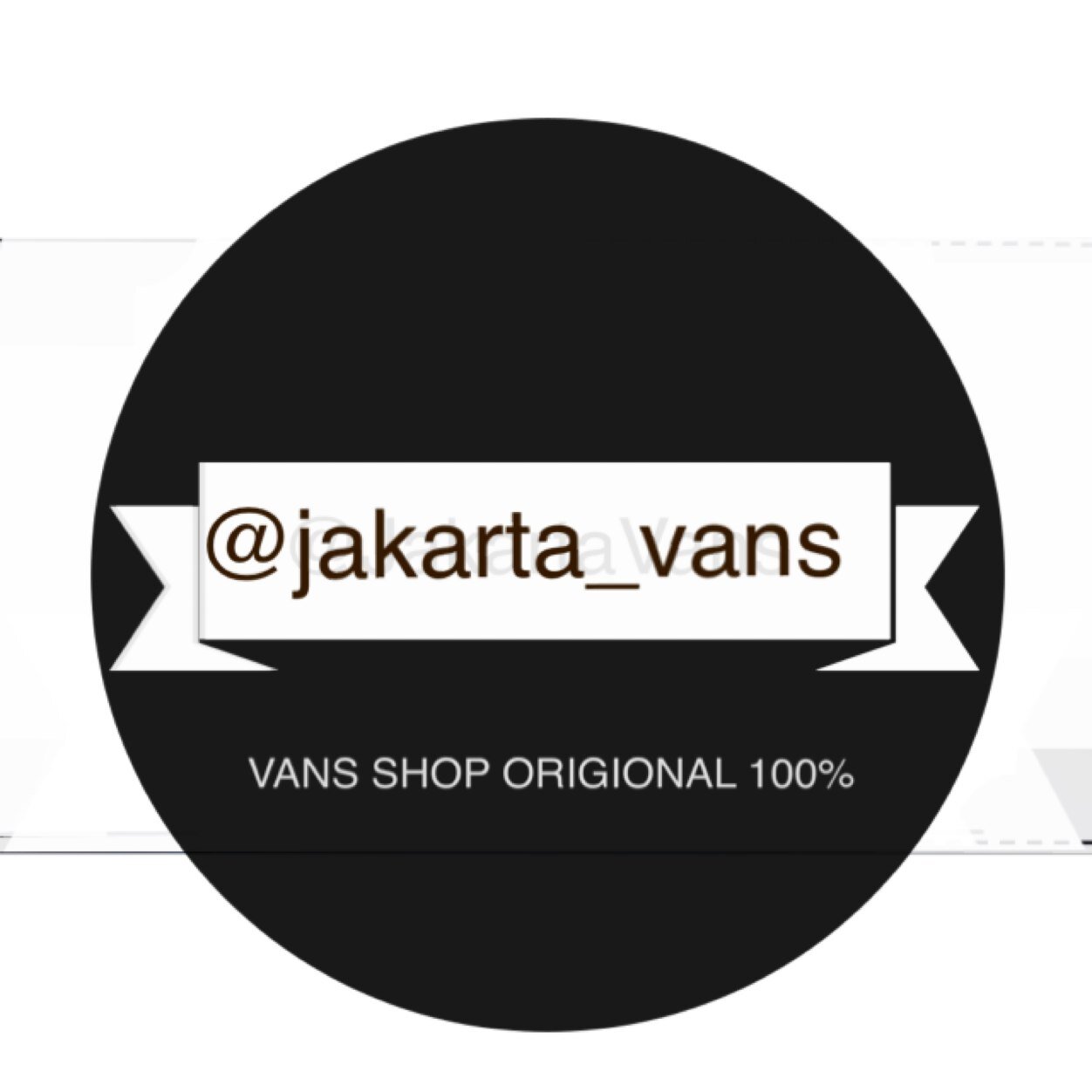 Seller Vans ORIGIONAL 100% Senen-Jumat:15.30-23.00 Sabtu-Minggu:07.00-23.00 Liat Barang ? CEK FAVORITE! Line: azzammajduddin