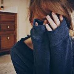 soy una chica en un mundo donde todos hablan y no se escuchan entre ellos mismos.