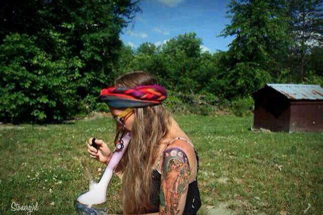 stonerbitches_'s profile picture. im O.C.D.= Obvious Cannabis Disorder.