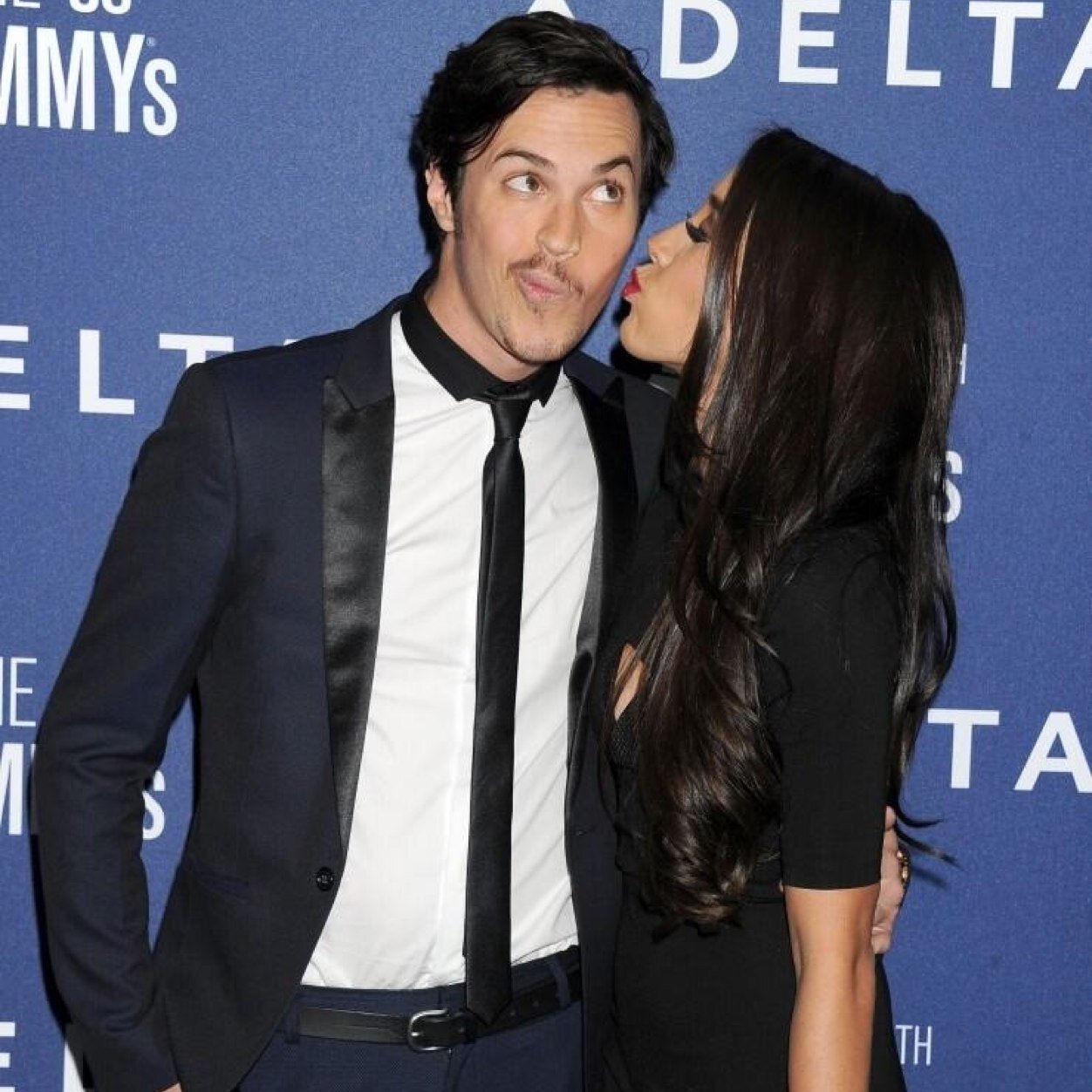 dm me nice messages for alex and sierra fans and i will post them:)
