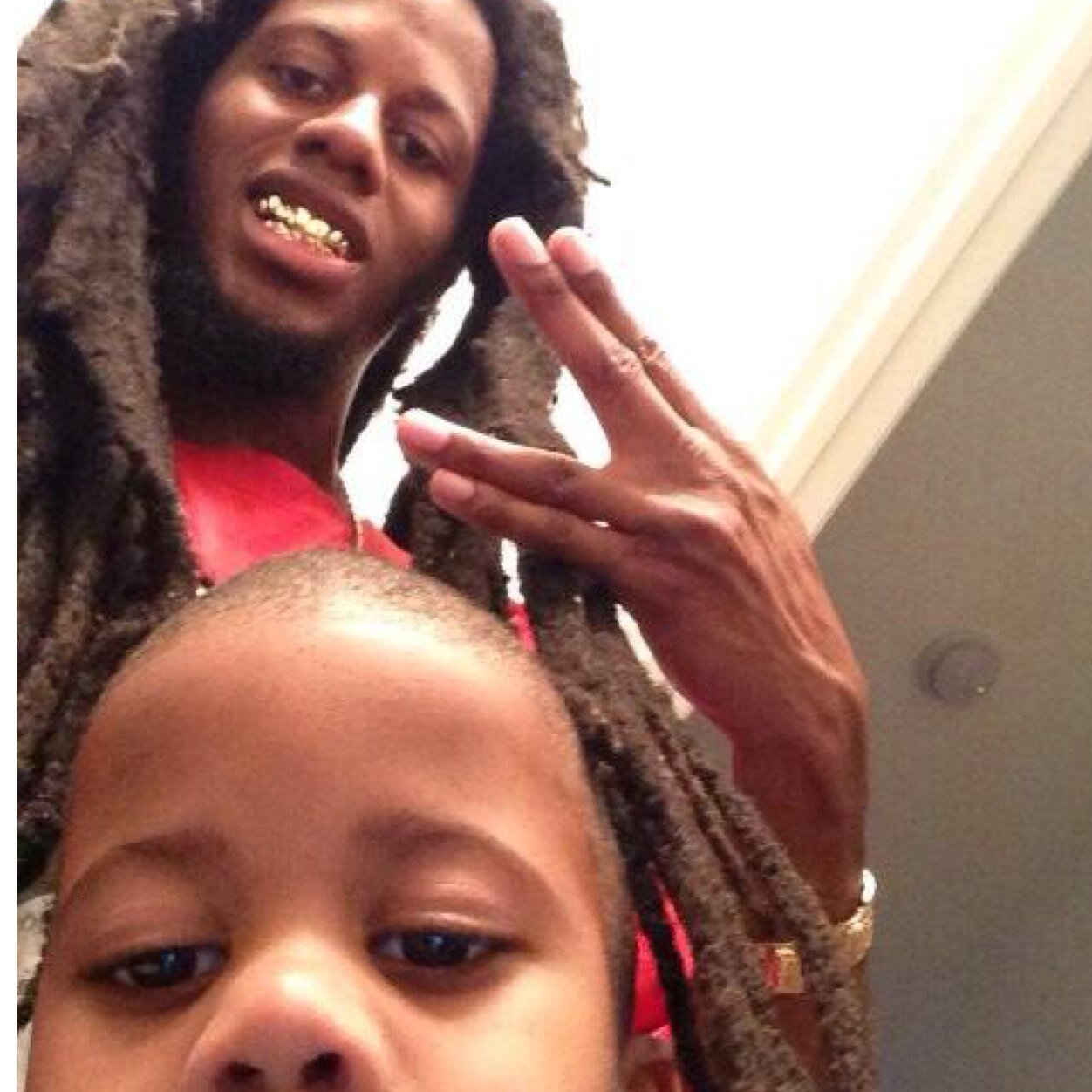 IMA GHETTO SUPA STAR! #goldgrills #guruthejeweler #wholeclickiphones MY AMBITION IS PRICELESS money always on my mind i think it allday realtrueamericangangsta