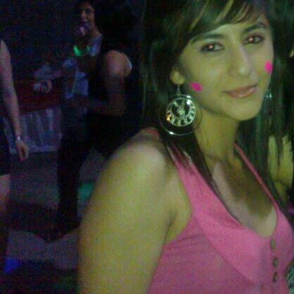 carlapaez000's profile picture. 