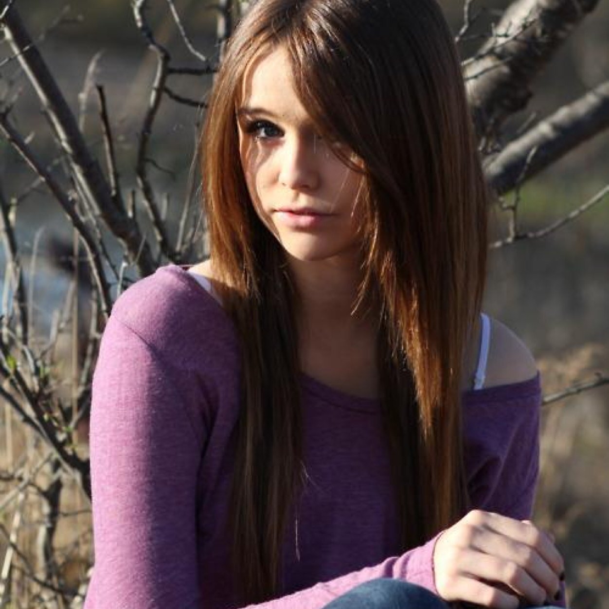 BrokenTWD's profile picture. Not so easy being alone in the apocalypse. sister: @ashley_twd_ cousin:@Twdsurvivor1 ||15|| #single (prarody rp account) [not amc]